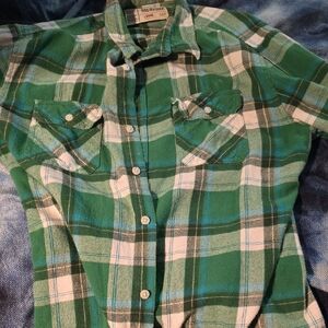 Green Plaid Casual Button-Up Shirt